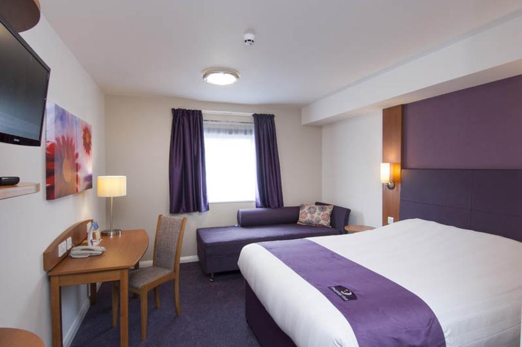 Premier Inn Falkirk East מראה חיצוני תמונה